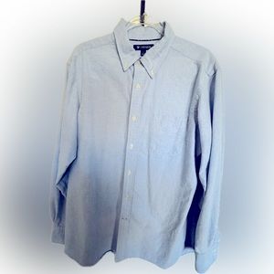 CREMIEUX men’s long sleeve, button-down collar shirt.